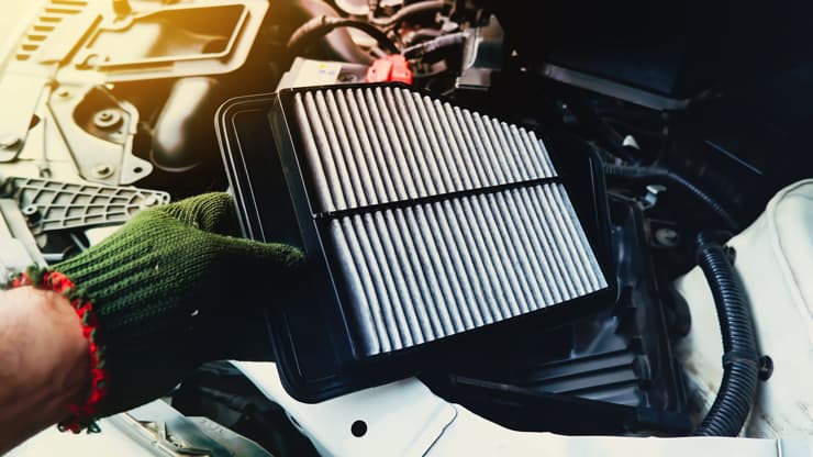 Cómo cambiar los filtros del aire del coche - News Motoreto